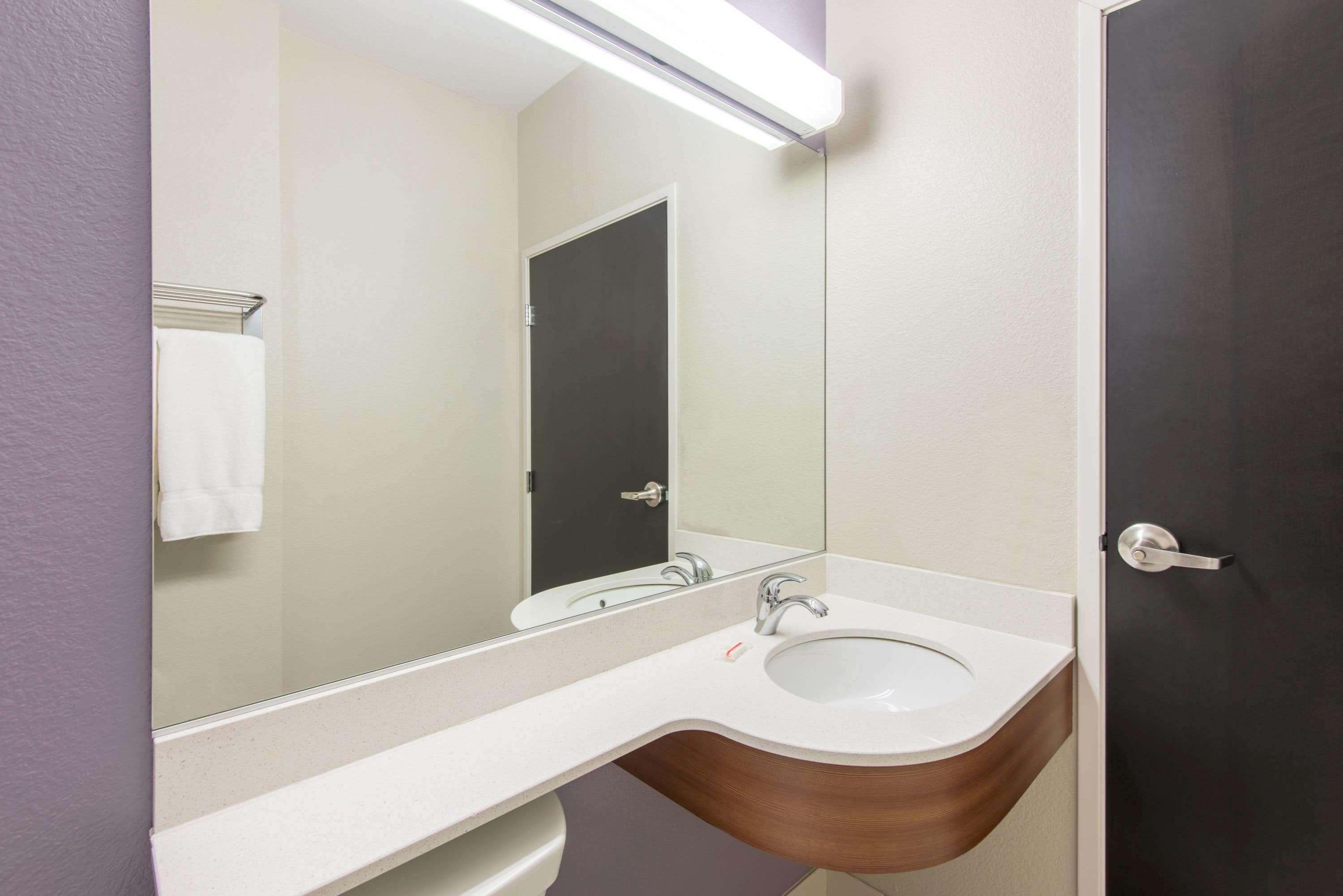Microtel Inn & Suites By Wyndham Cadiz מראה חיצוני תמונה