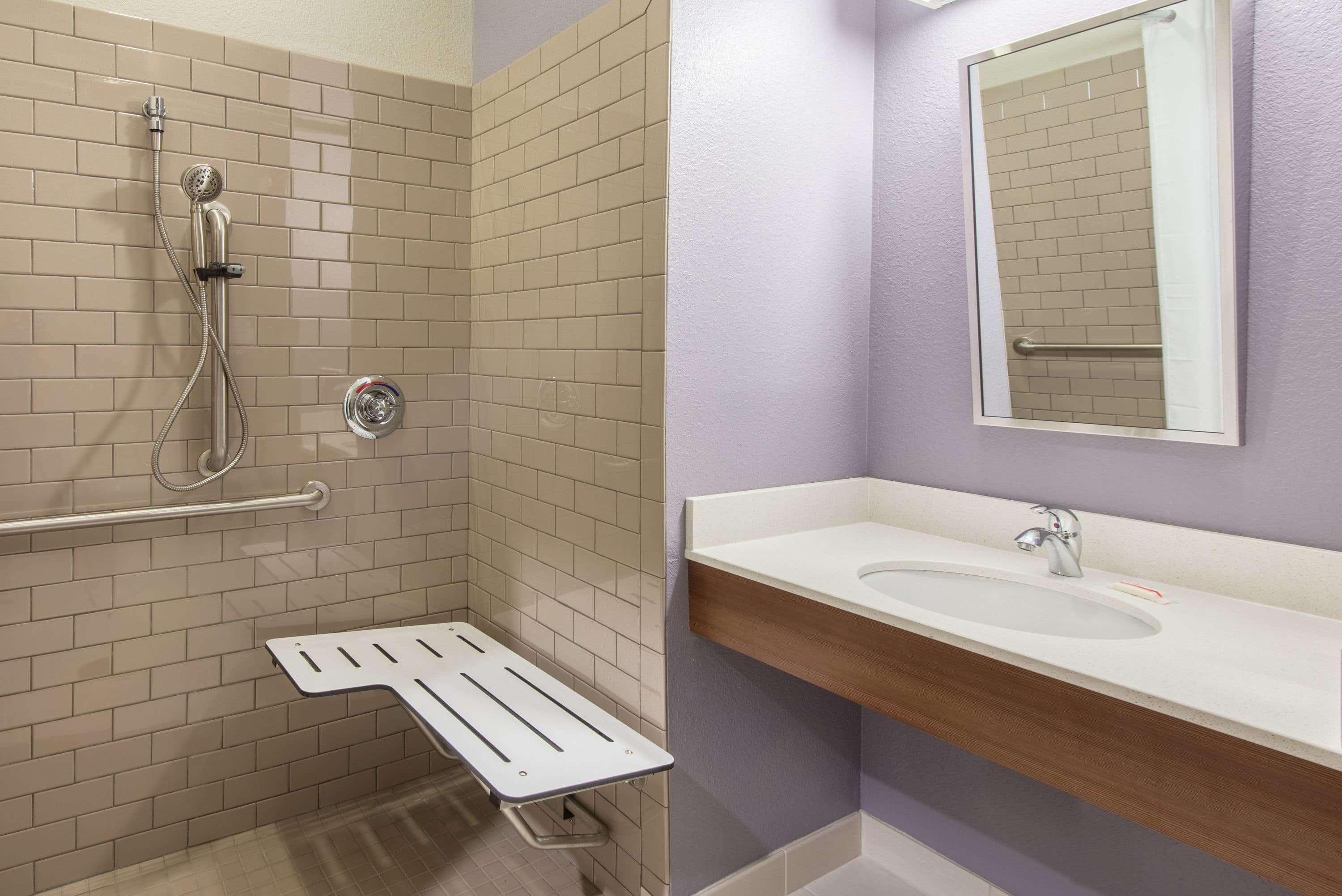 Microtel Inn & Suites By Wyndham Cadiz מראה חיצוני תמונה